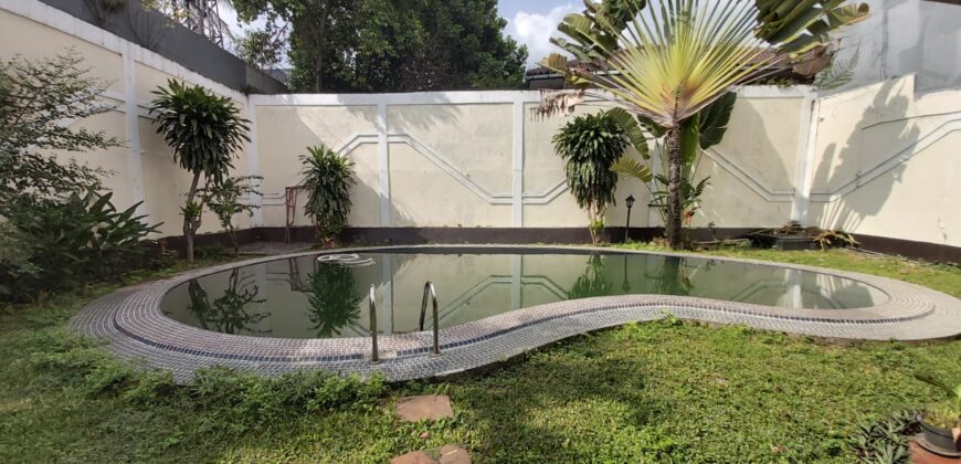 Rumah Klasik Area Kemang