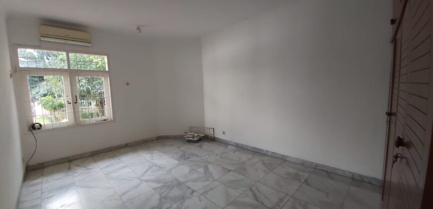 Rumah Klasik Area Kemang