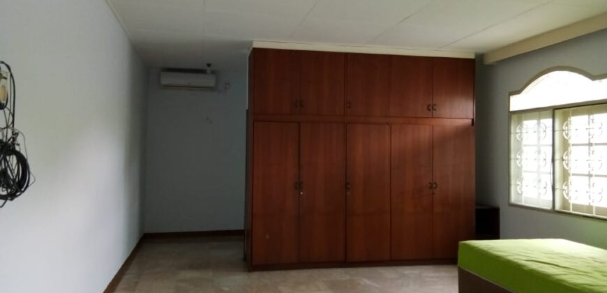 Rumah Lokasi Strategis di dalam Komplek Kemang Timur