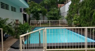Rumah Lokasi Strategis di dalam Komplek Kemang Timur