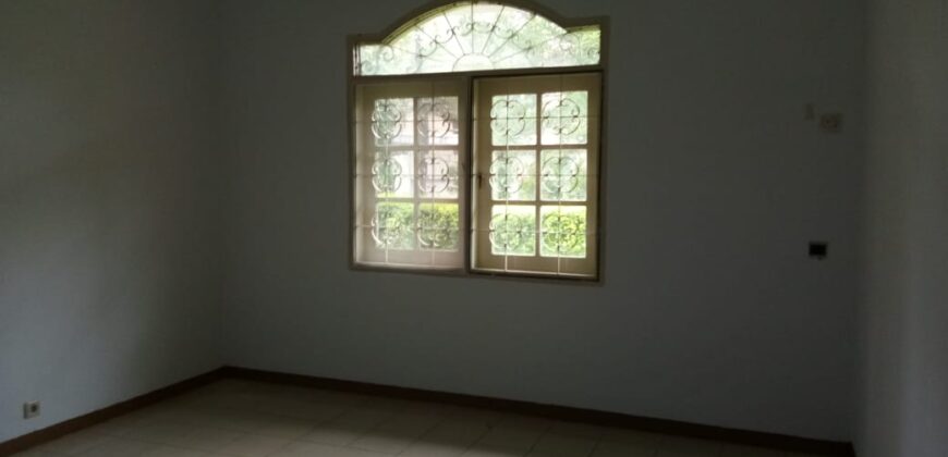 Rumah Lokasi Strategis di dalam Komplek Kemang Timur