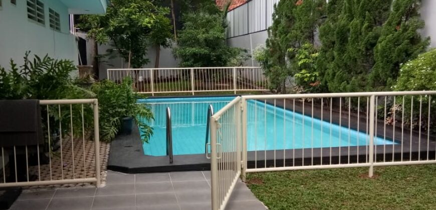 Rumah Lokasi Strategis di dalam Komplek Kemang Timur