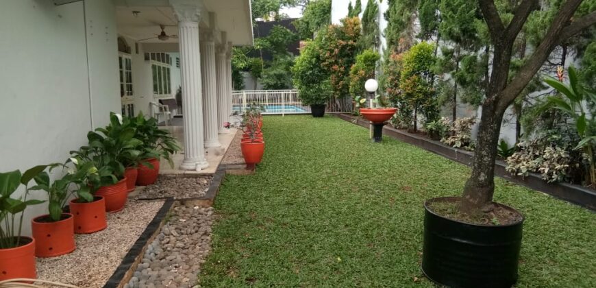 Rumah Lokasi Strategis di dalam Komplek Kemang Timur