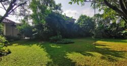 Rumah Taman Luas di Kenanga Ampera