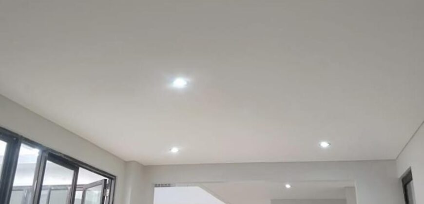 Vassa Lake Lippo Cikarang Rumah Furnished