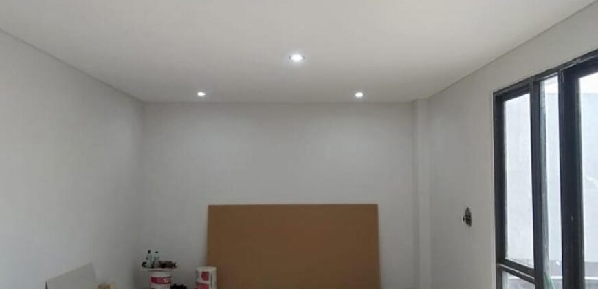 Vassa Lake Lippo Cikarang Rumah Furnished