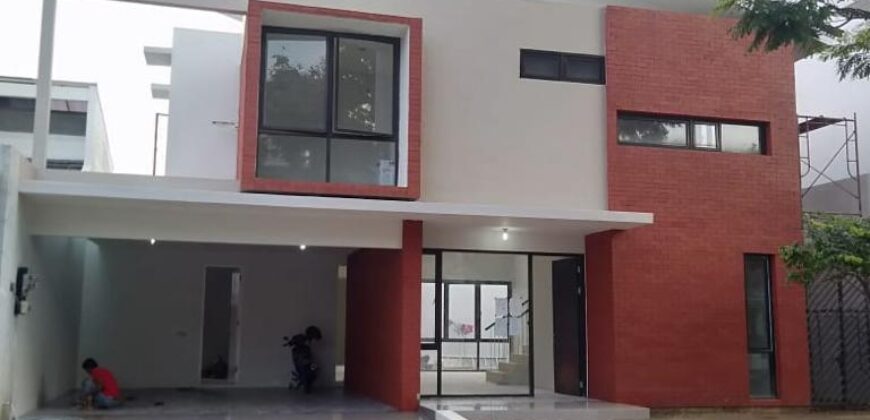 Vassa Lake Lippo Cikarang Rumah Furnished