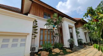 BRANDNEW Resort House at Kemang For Rent