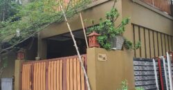 DIJUAL RUMAH UNIK DUA LANTAI DI VILLA MUTIARA GADING BEKASI