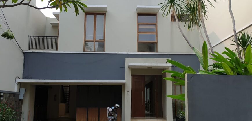 Modern House inside Secured Compound Pejaten Barat
