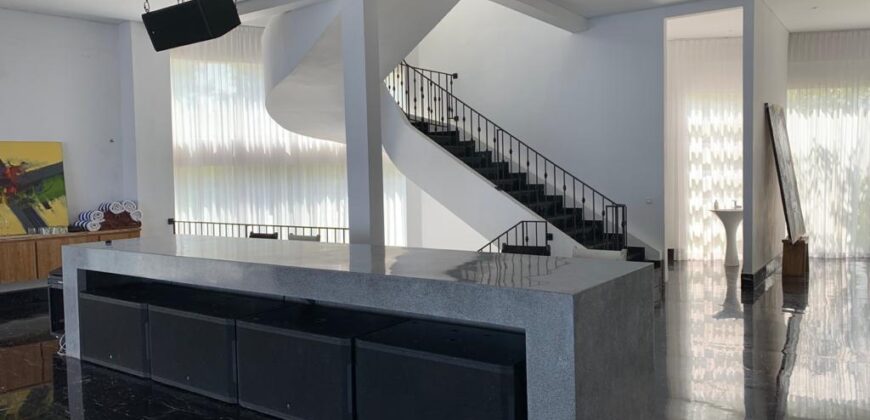 Dijual Villa Uluwatu Bali