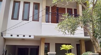 Rumah Modern Minimalis di kemang Timur