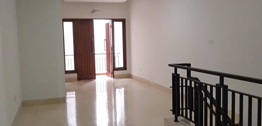 Rumah Modern Minimalis di kemang Timur