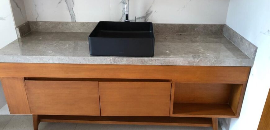 TOWNHOUSE ARCO KEMANG SEMI FURNISHED