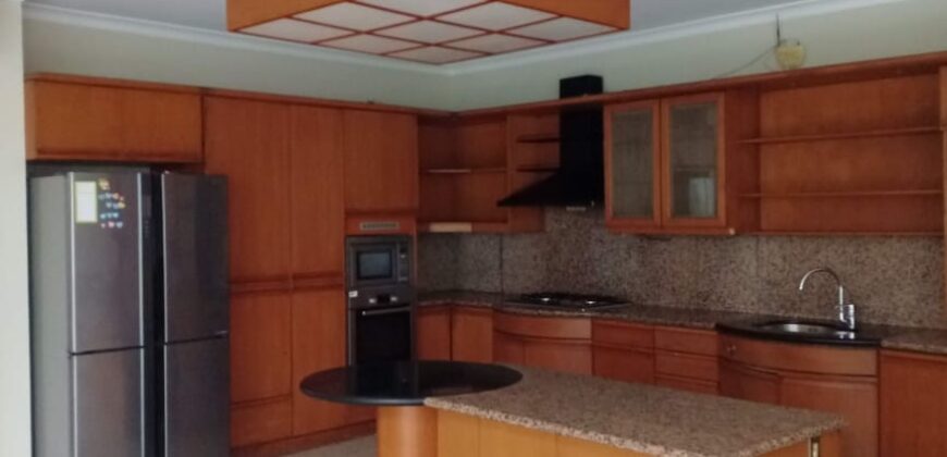 Disewakan Rumah Kebayoran Baru