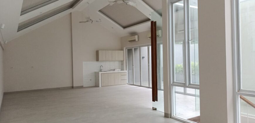 Rumah Disewakan di Kebayoran Baru Jakarta Selatan