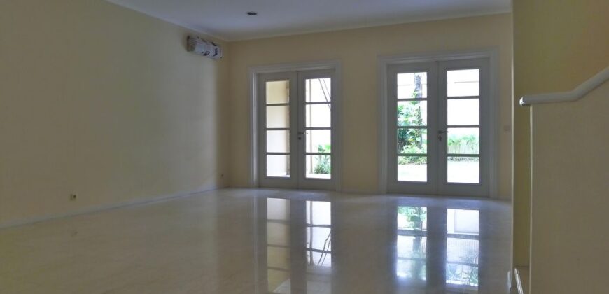 DISEWAKAN RUMAH COMPOUND DI PEJATEN BARAT LOKASI STRATEGIS
