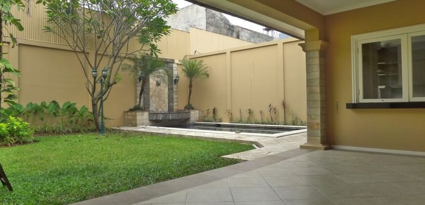 DISEWAKAN RUMAH COMPOUND DI PEJATEN BARAT LOKASI STRATEGIS