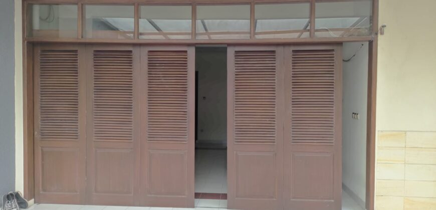 DISEWAKAN RUMAH KEMANG UTARA JAKARTA SELATAN