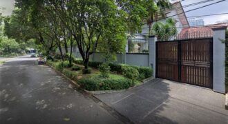 HOUSE CLASSIC STYLE IN KEBAYORAN BARU