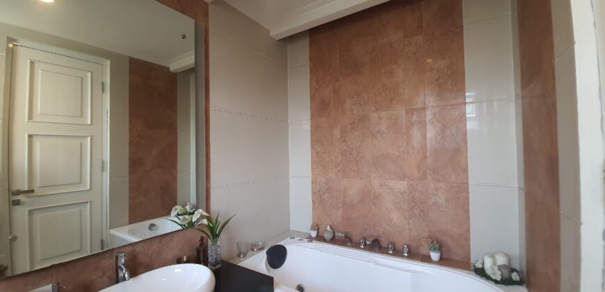 DIJUAL RUMAH MEWAH ASRI DI KEMANG LOKASI STRATEGIS TOWNHOUSE