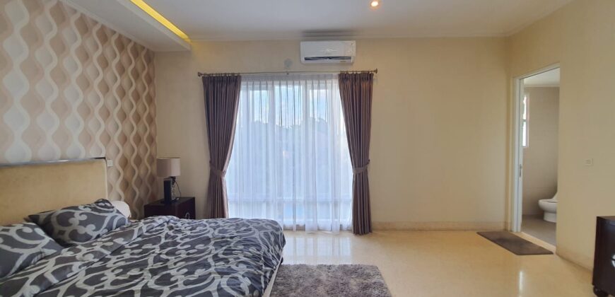 DIJUAL RUMAH MEWAH ASRI DI KEMANG LOKASI STRATEGIS TOWNHOUSE