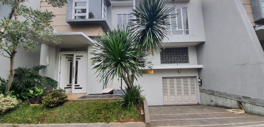 DIJUAL RUMAH MEWAH ASRI DI KEMANG LOKASI STRATEGIS TOWNHOUSE