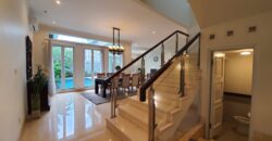 MODERN TROPICAL HOUSE RUMAH 2 ½ LANTAI DI AREA KEMANG