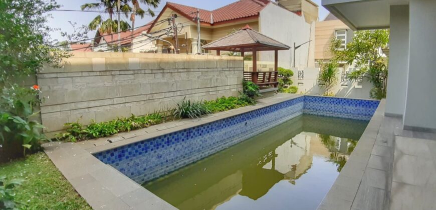 DIJUAL RUMAH ASRI MODERN DI KEMANG TIMUR DI EAST KEMANG RESIDENCE