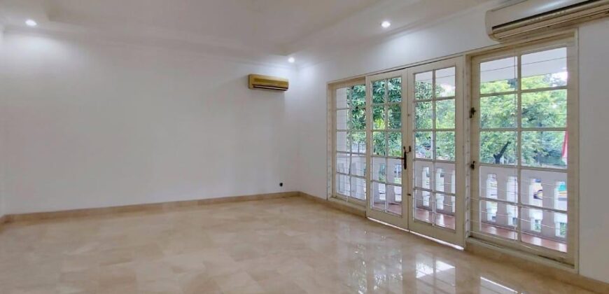 Disewakan Rumah di Kebayoran baru Jakarta Selatan