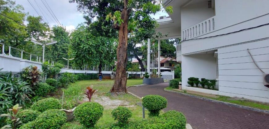 Disewakan Rumah di Kebayoran baru Jakarta Selatan