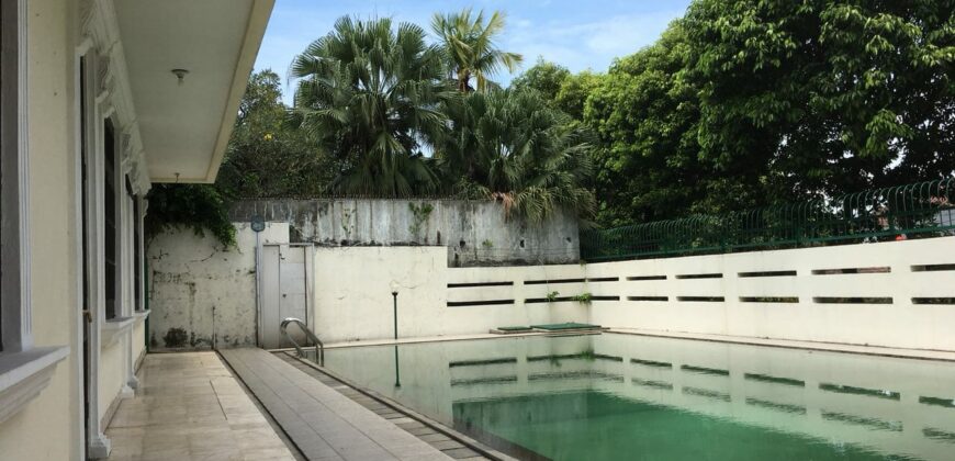 DIJUAL RUMAH ASRI DI KEBAYORAN BARU JAKARTA SELATAN