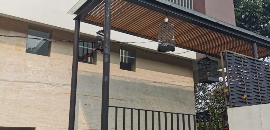 DIJUAL RUMAH MODERN MINIMALIS DI CIPETE JAKARTA SELATAN