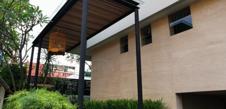 DIJUAL RUMAH MODERN MINIMALIS DI CIPETE JAKARTA SELATAN