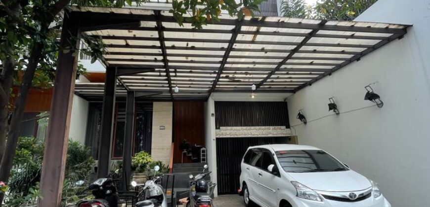 DIJUAL RUMAH DI JALAN BANGKA JAKARTA SELATAN