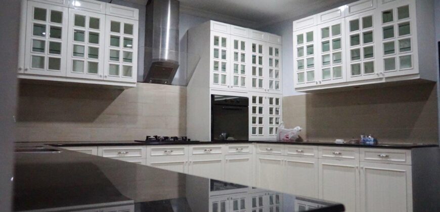 HOUSE CLASSIC STYLE IN KEBAYORAN BARU