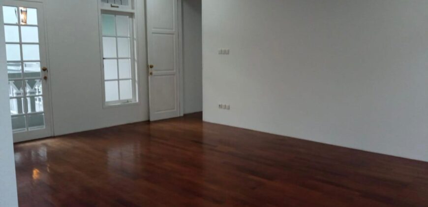 HIGH QUALITY AND SUPER PRESTIGE AREA KEBAYORAN BARU HOUSE
