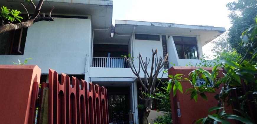 HUNIAN NYAMAN POSISI HOEK HARGA MURAH DI KOMPLEKS BILLYMOON