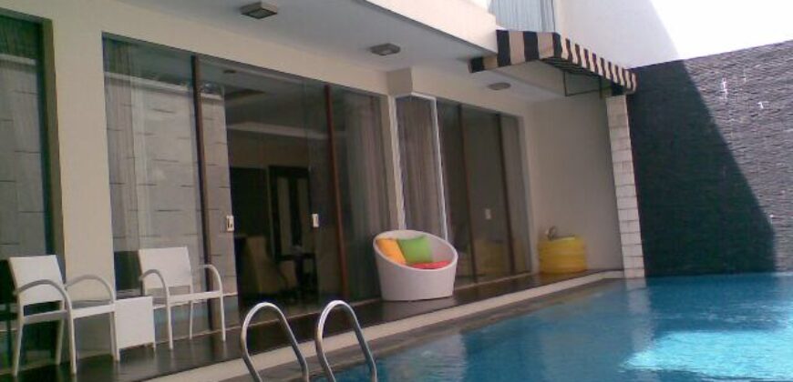DISEWAKAN RUMAH PEJATEN BARAT, JAKARTA SELATAN