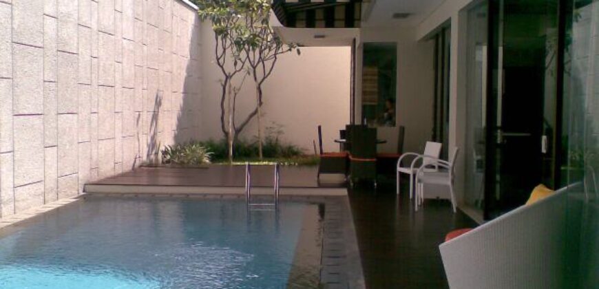 DISEWAKAN RUMAH PEJATEN BARAT, JAKARTA SELATAN