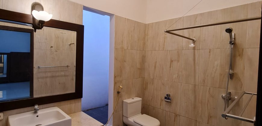 MODERN HOUSE WITH QUIET AND GOOD NEIGHBOURHOOD CILANDAK