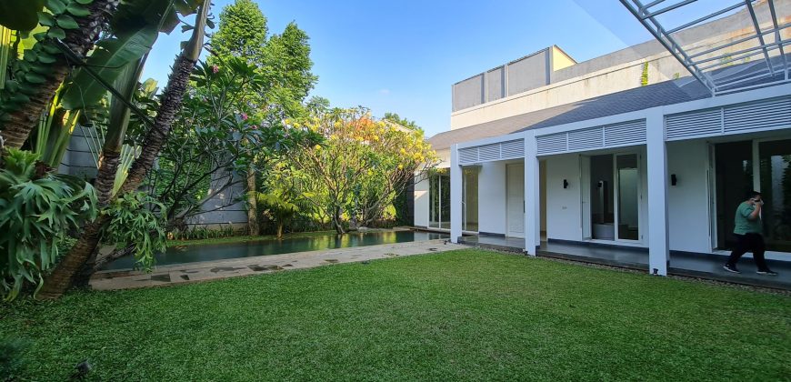 RUMAH MEWAH DI CILANDAK