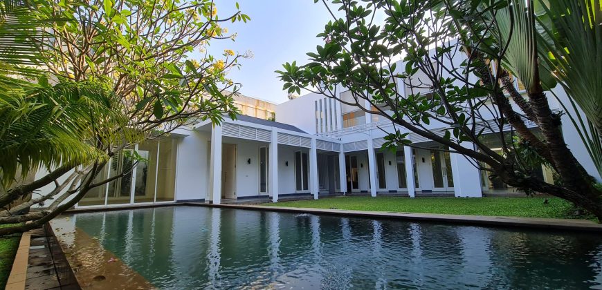 RUMAH MEWAH DI CILANDAK