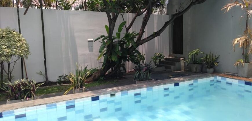DIJUAL RUMAH KEMANG SELATAN BAGUS SIAP HUNI