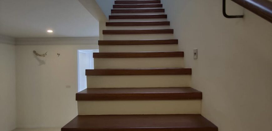 DIJUAL RUMAH TOWNHOUSE DI KEMANG TIMUR JAKARTA SELATAN