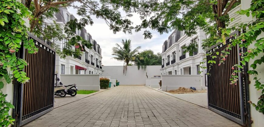 DIJUAL RUMAH TOWNHOUSE DI KEMANG TIMUR JAKARTA SELATAN