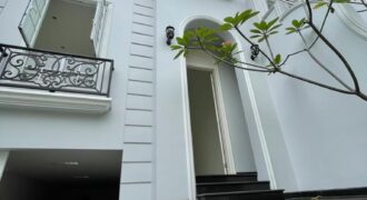 DIJUAL RUMAH BARU DI CILANDAK JAKARTA SELATAN