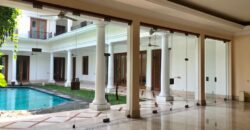 Dijual Rumah di Kebayoran Baru Dekat SCBD