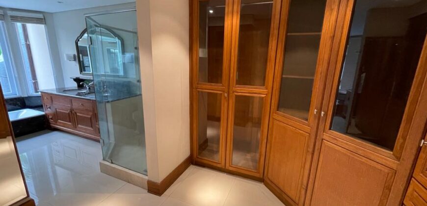 Disewakan Rumah Asri di Kebayoran Baru, Jakarta Selatan