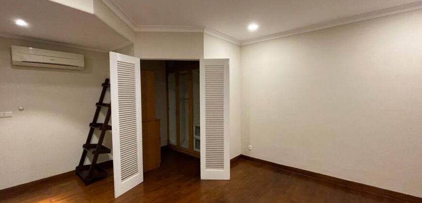 Disewakan Rumah Asri di Kebayoran Baru, Jakarta Selatan